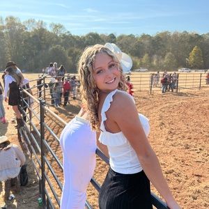 Meet your Posher, Sydney